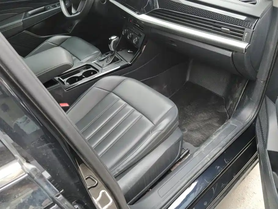 Volkswagen Passat — фото 8