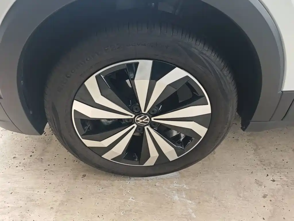 Volkswagen Tharu — фото 23