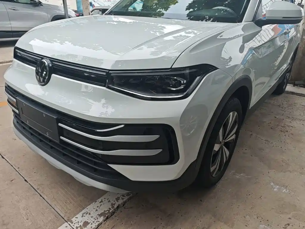 Volkswagen Tharu — фото 24