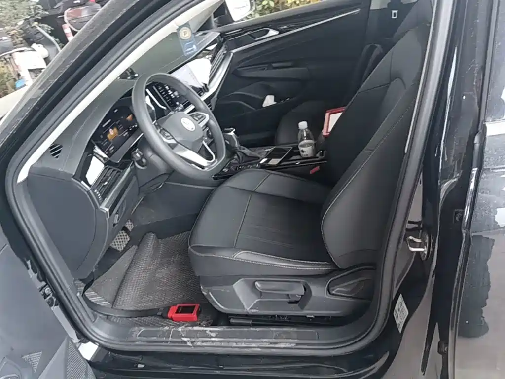 Volkswagen Passat — фото 15