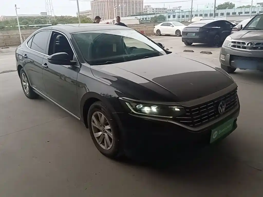 Volkswagen Passat — фото 4