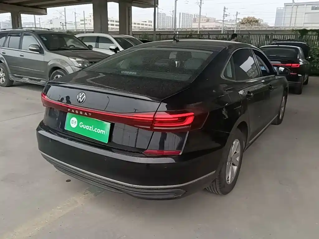 Volkswagen Passat — фото 7