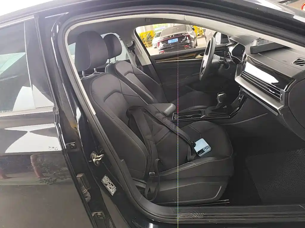 Volkswagen Passat — фото 25