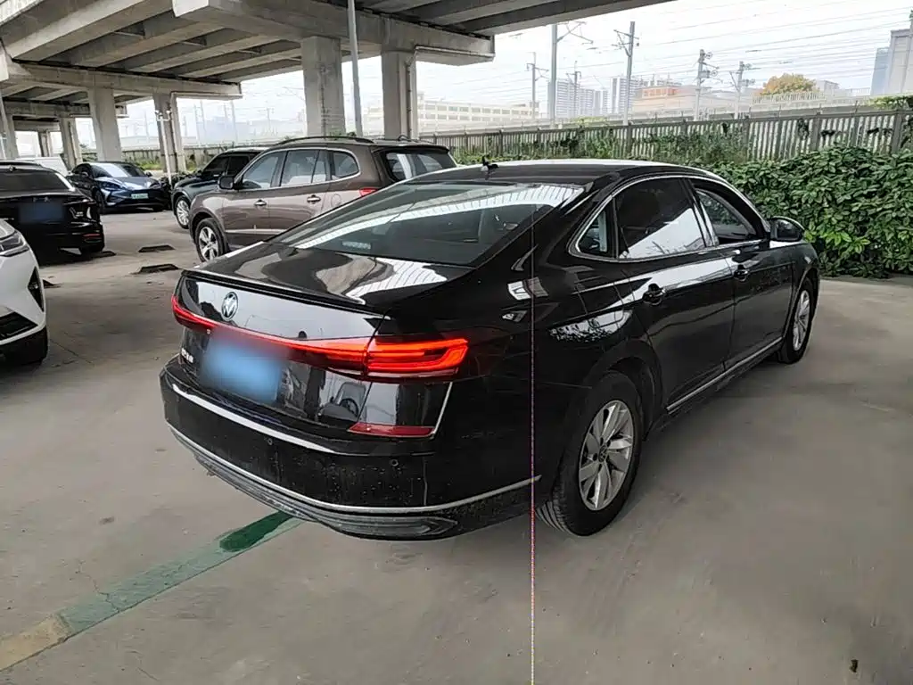 Volkswagen Passat — фото 7