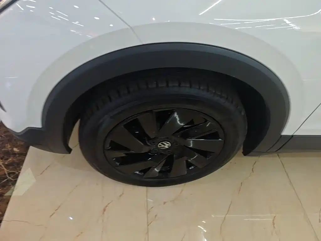 Volkswagen Tharu — фото 23