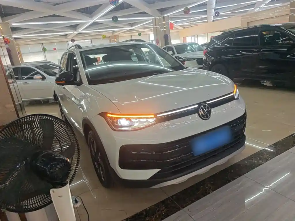 Volkswagen Tharu — фото 4