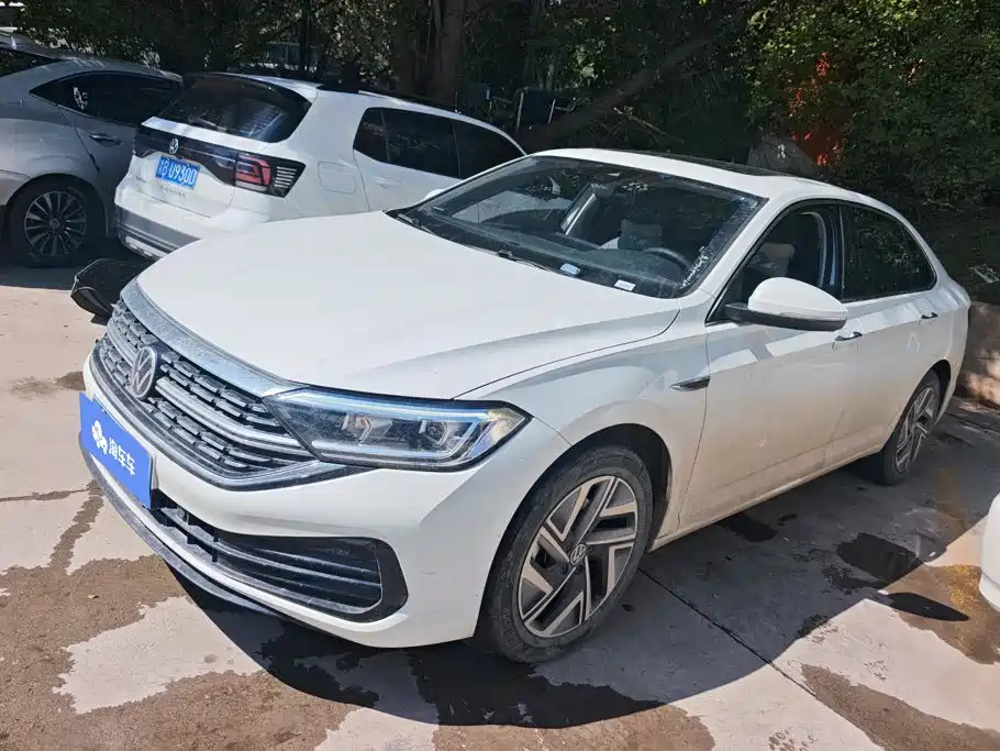 Volkswagen Sagitar