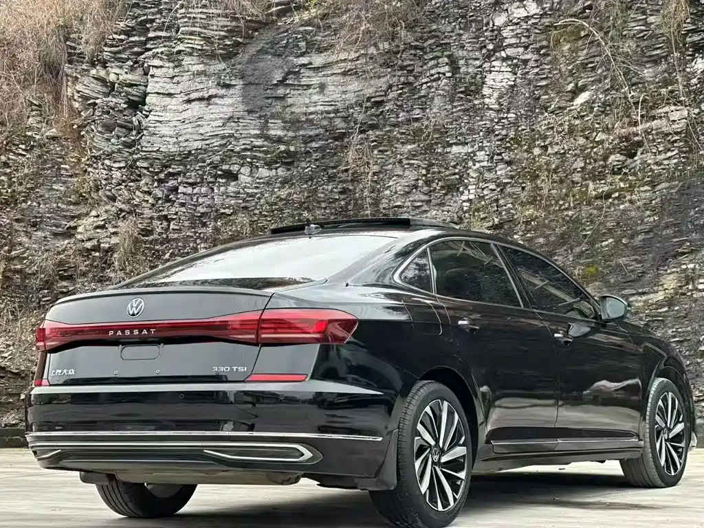 Volkswagen Passat — фото 9
