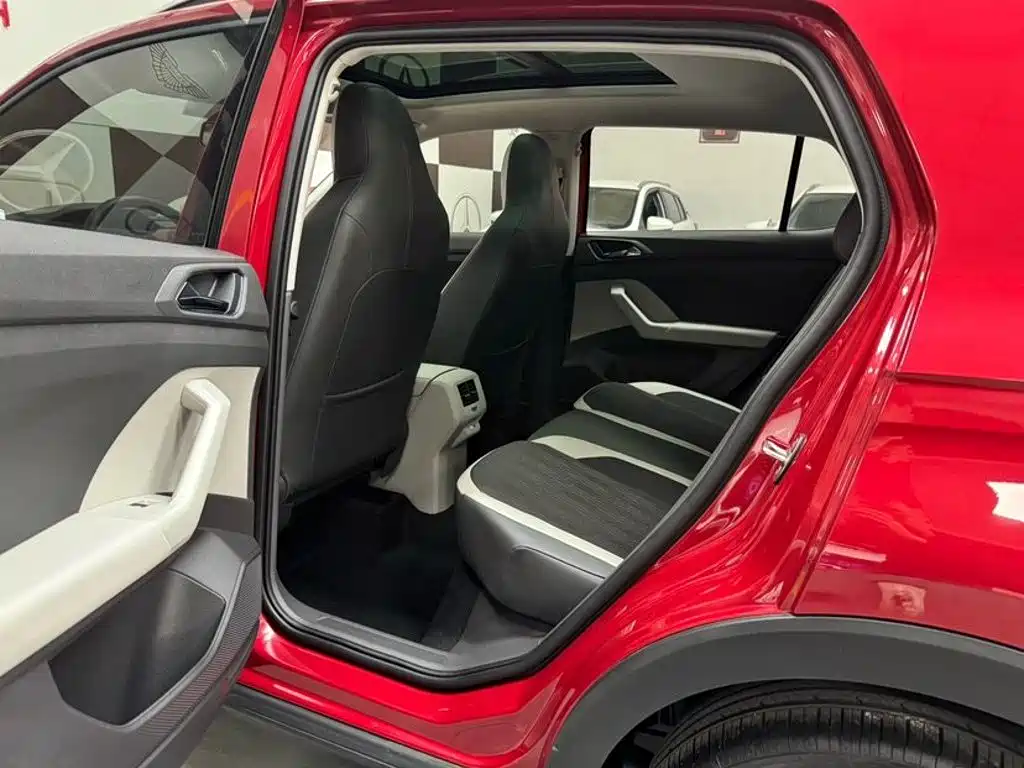 Volkswagen T-Cross — фото 8