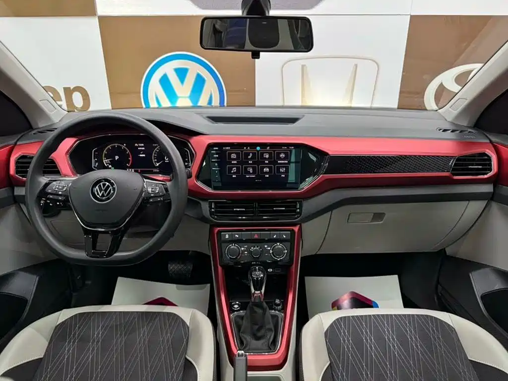 Volkswagen T-Cross — фото 9
