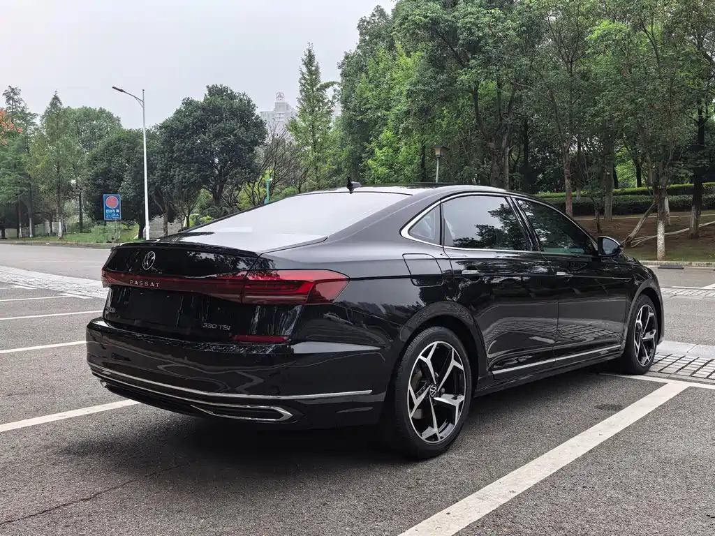 Volkswagen Passat — фото 4