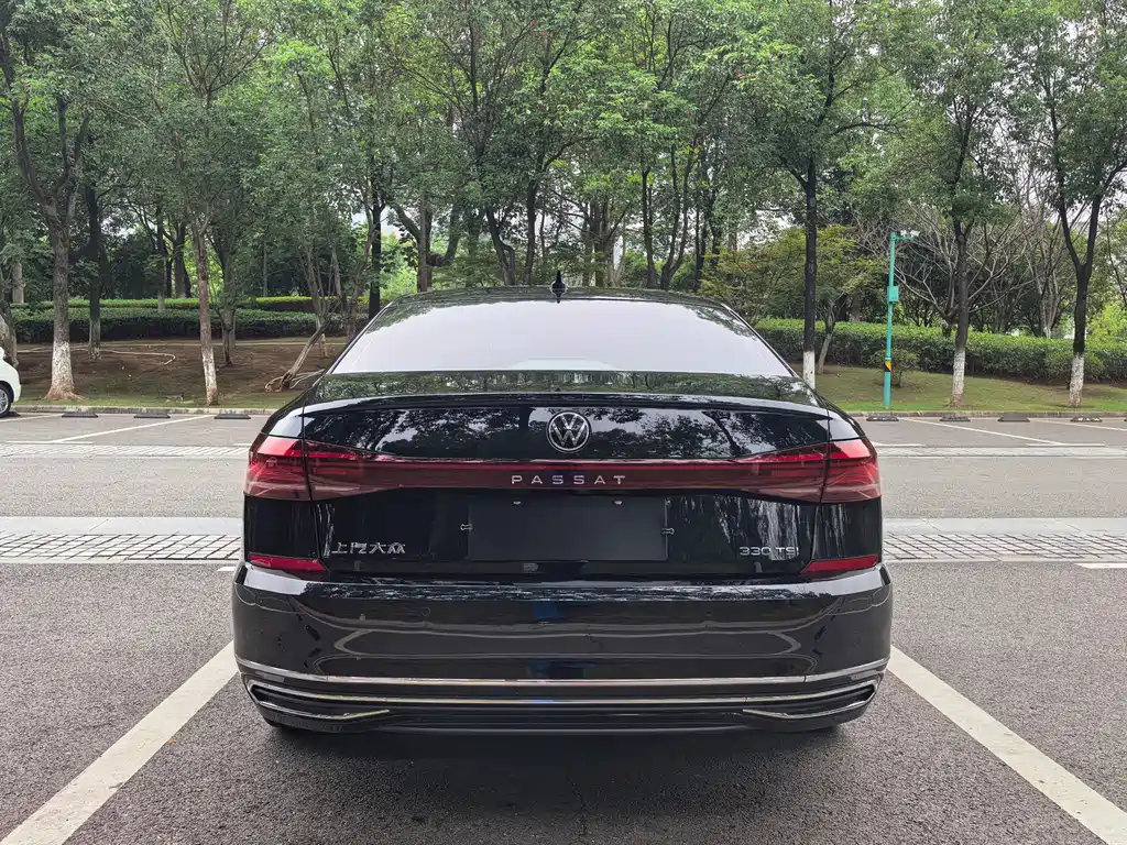 Volkswagen Passat — фото 5