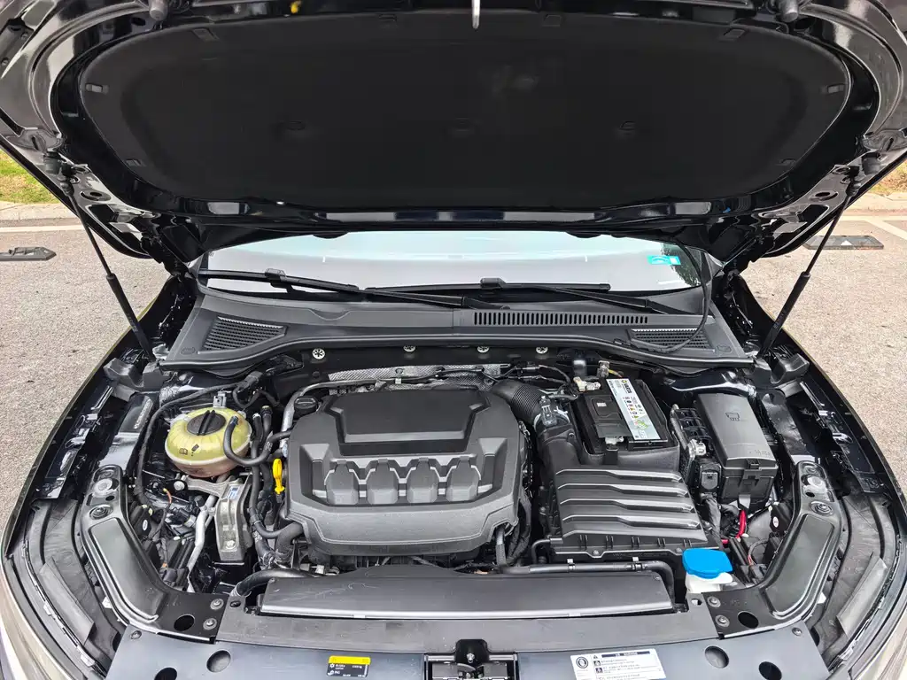 Volkswagen Passat — фото 8
