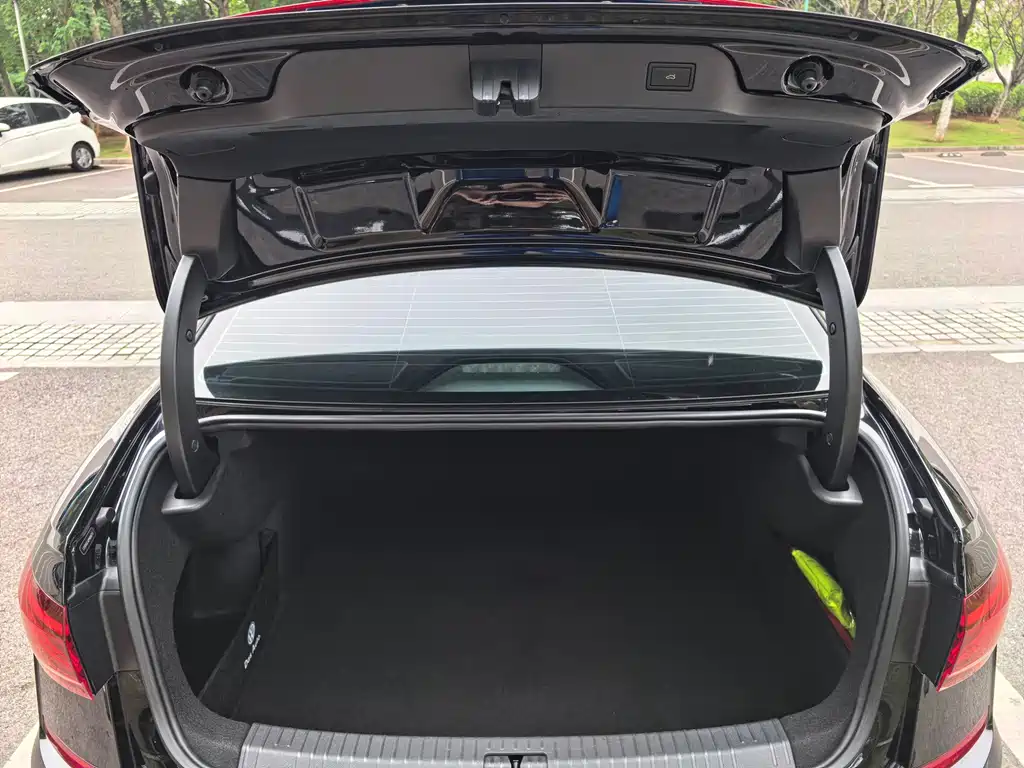 Volkswagen Passat — фото 9