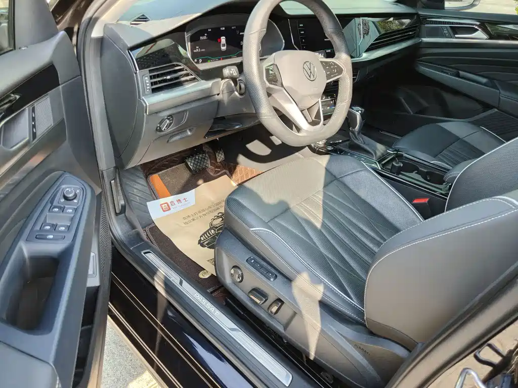 Volkswagen Passat — фото 11