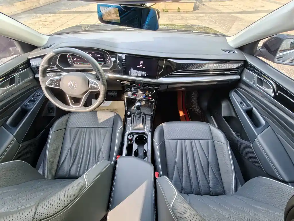 Volkswagen Passat — фото 19