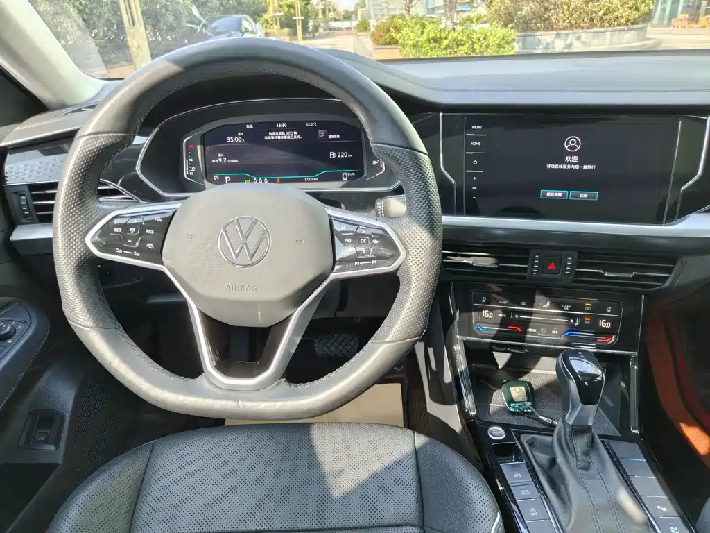 Volkswagen Passat — фото 20