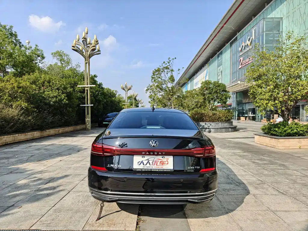 Volkswagen Passat — фото 5