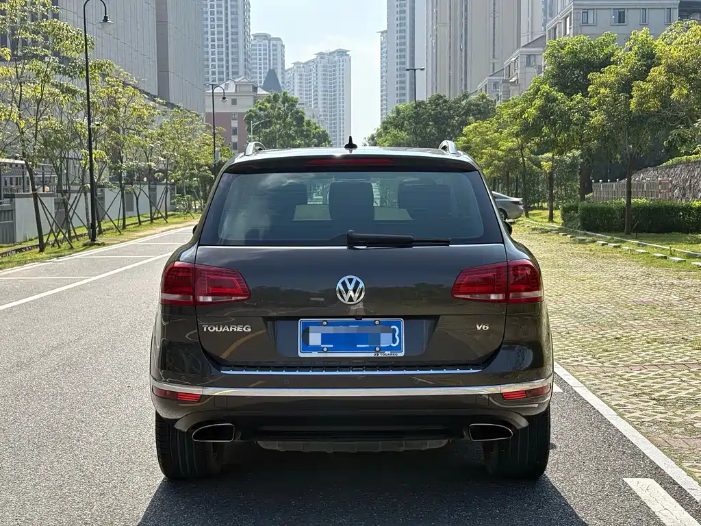 Volkswagen Touareg — фото 8