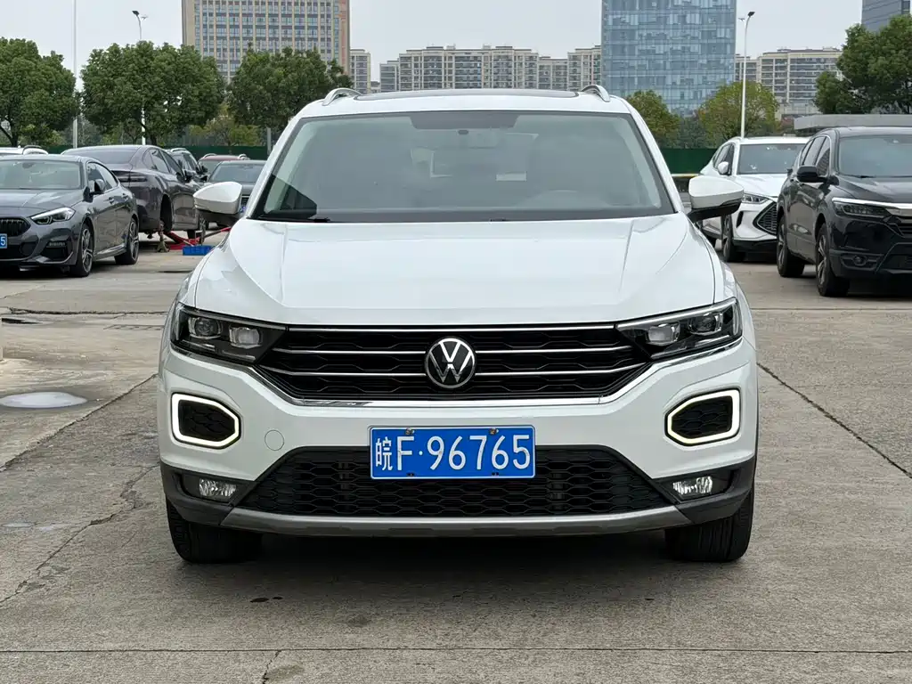 Volkswagen T-Roc — фото 2