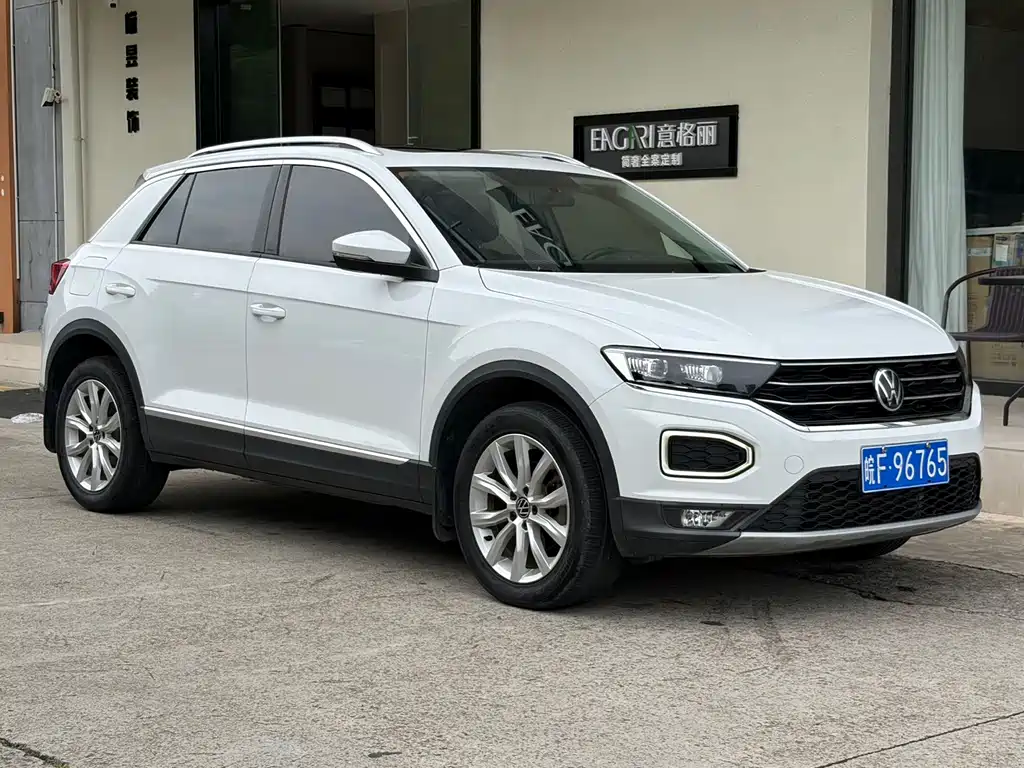 Volkswagen T-Roc — фото 3