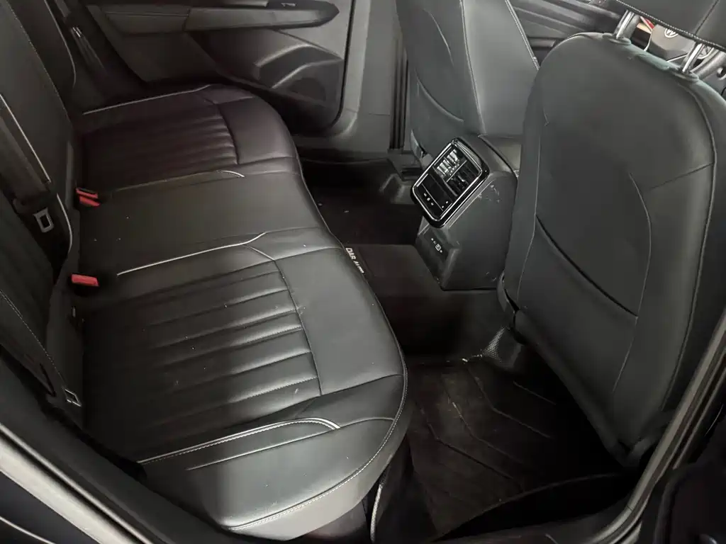 Volkswagen Passat — фото 4