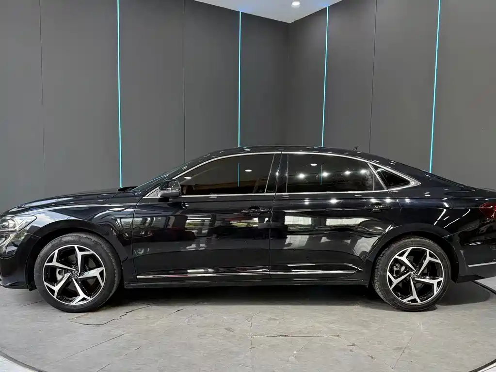 Volkswagen Passat — фото 4