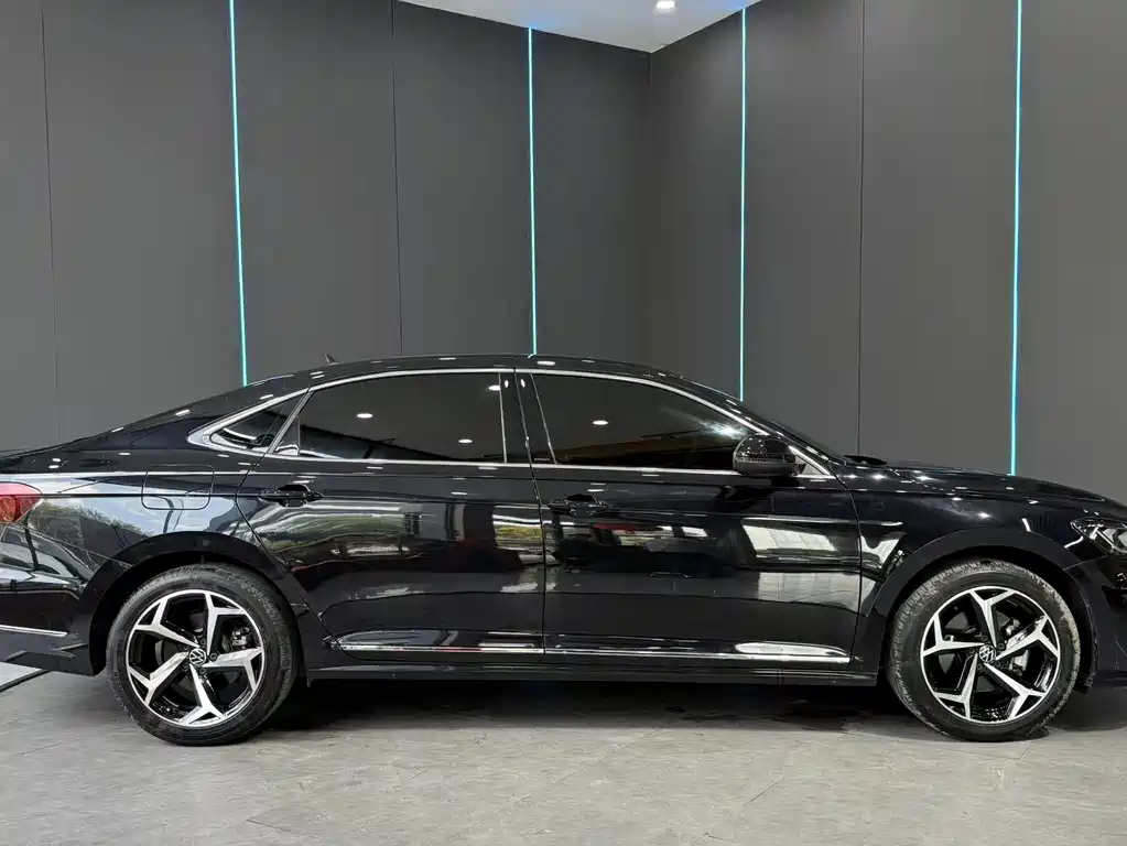 Volkswagen Passat — фото 5