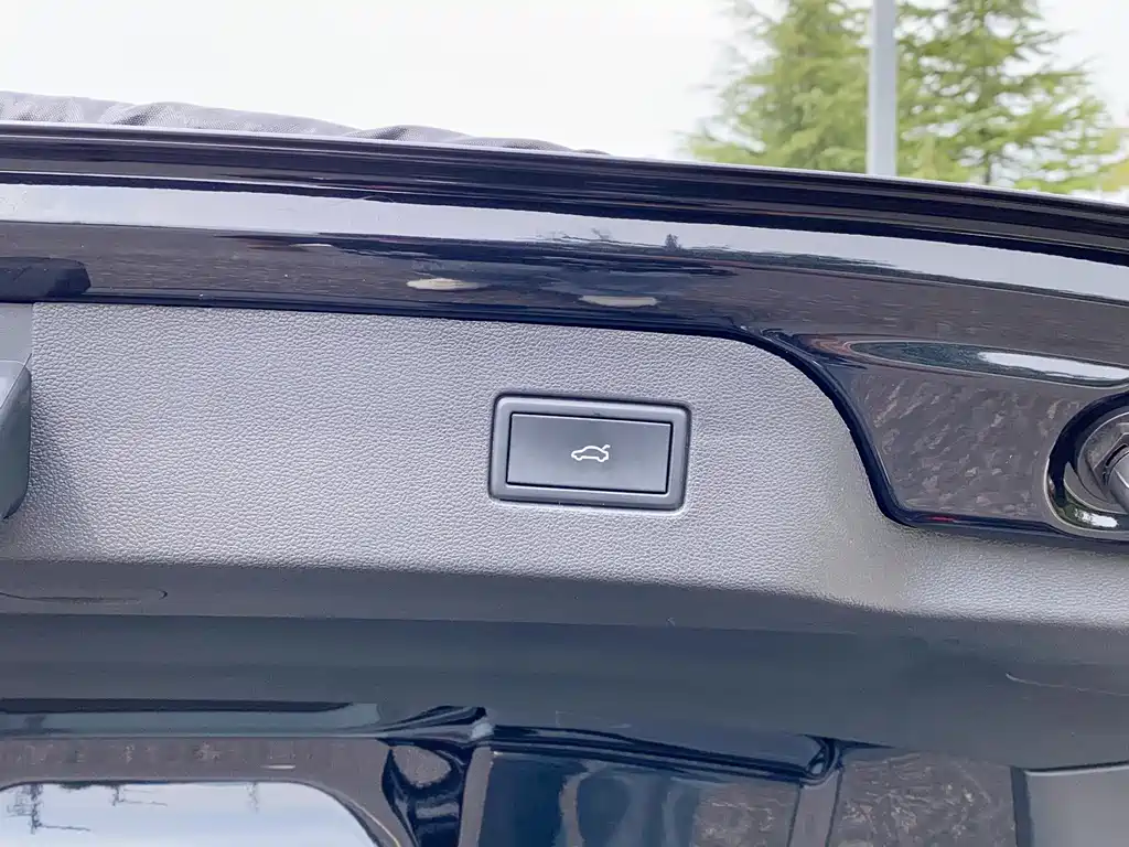Volkswagen Passat — фото 22