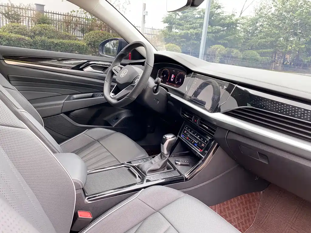 Volkswagen Passat — фото 24