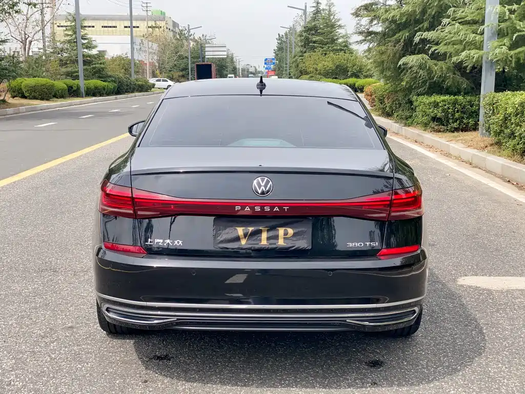 Volkswagen Passat — фото 6