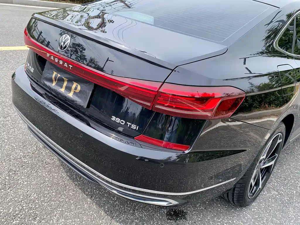 Volkswagen Passat — фото 8