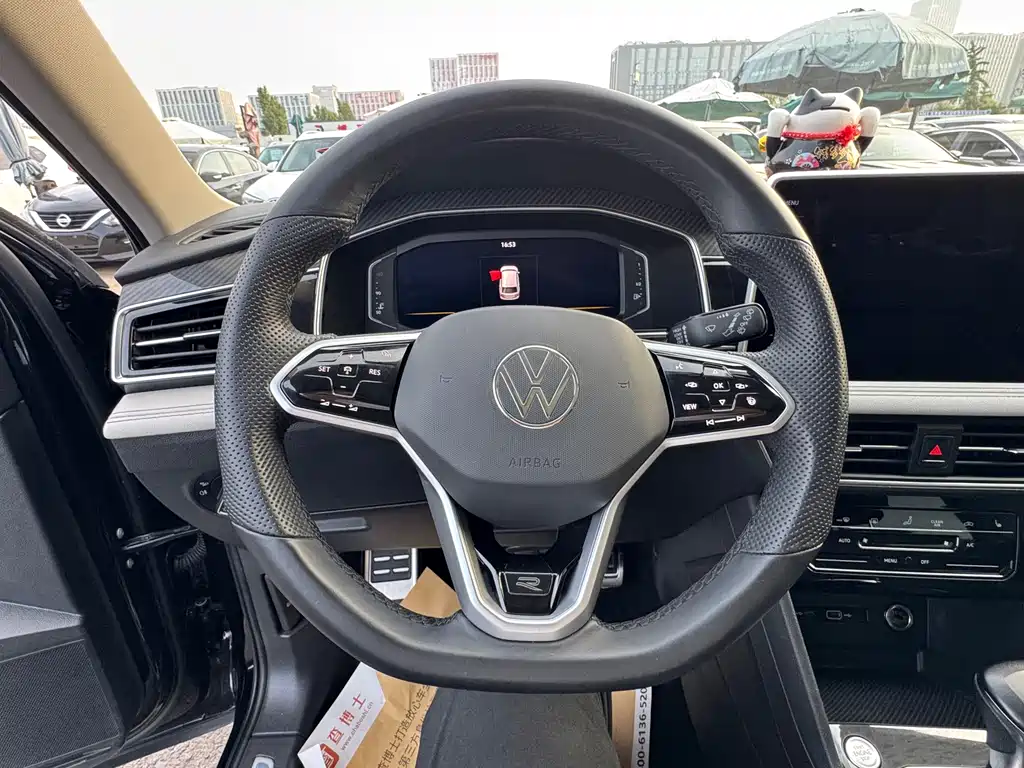 Volkswagen Tiguan L — фото 6