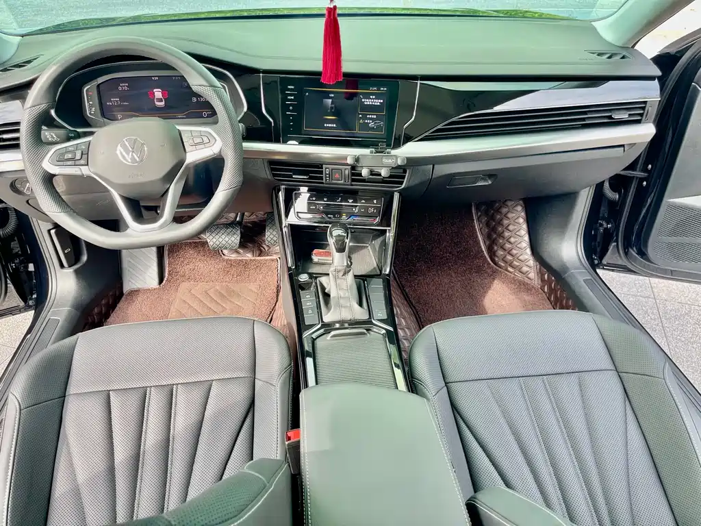 Volkswagen Passat — фото 11