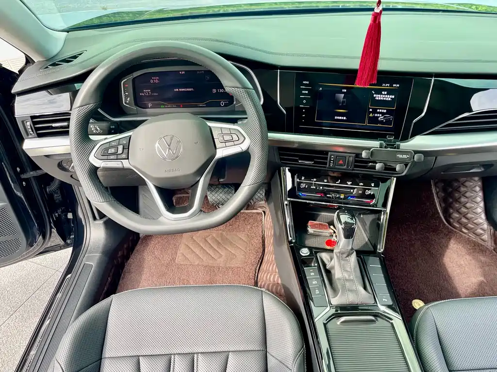 Volkswagen Passat — фото 13