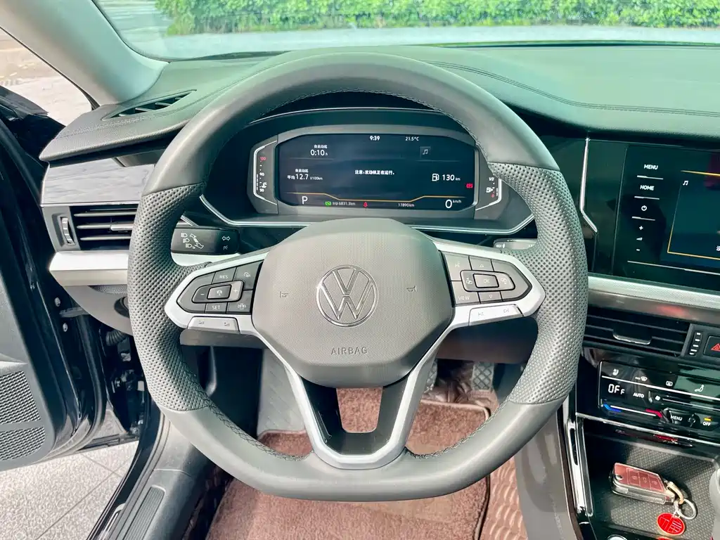 Volkswagen Passat — фото 14
