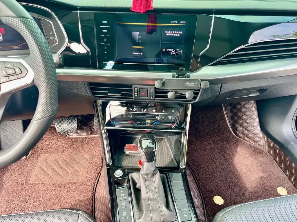 Volkswagen Passat — фото 15