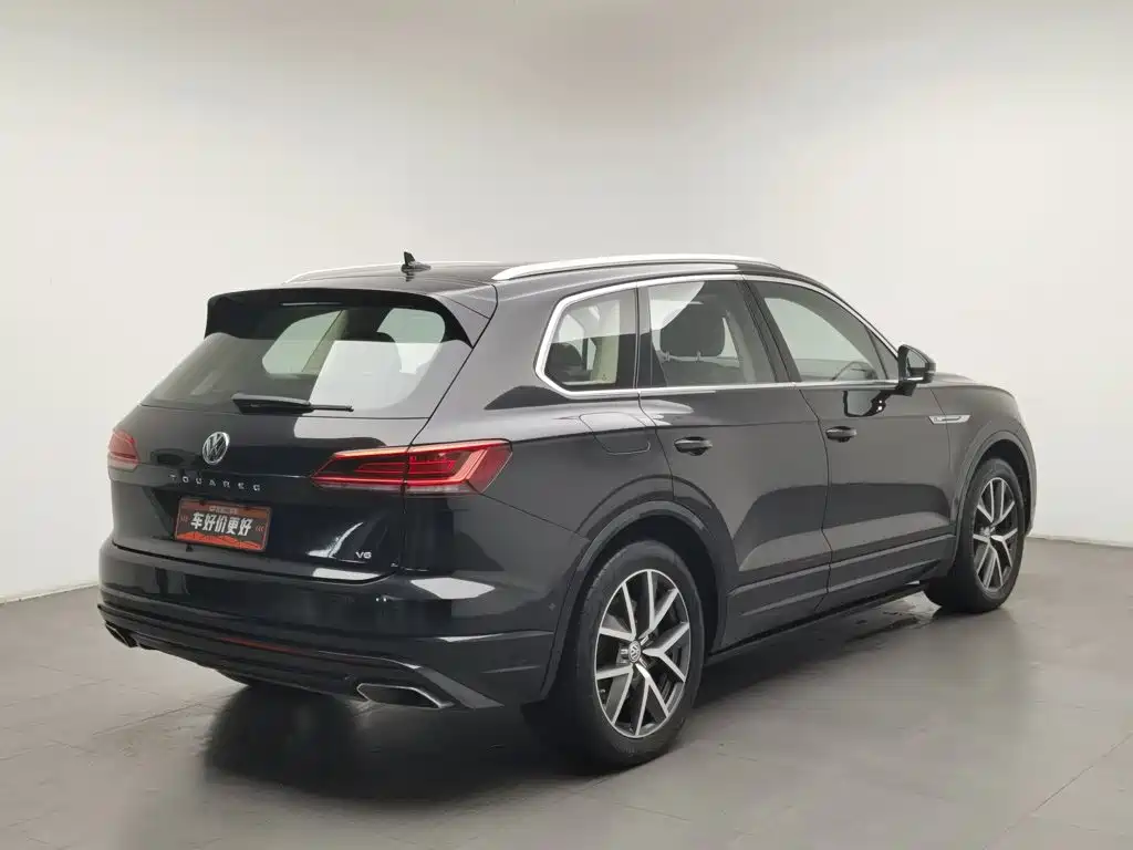 Volkswagen Touareg — фото 2