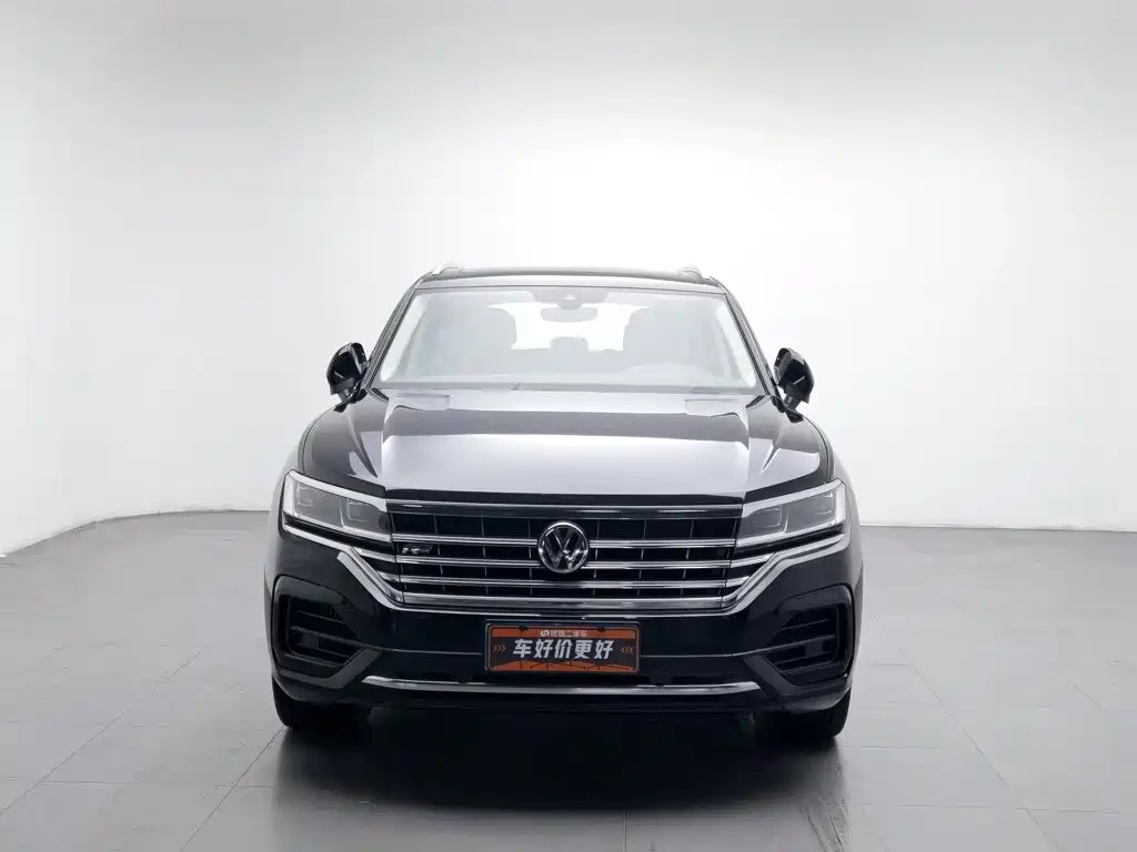 Volkswagen Touareg — фото 3