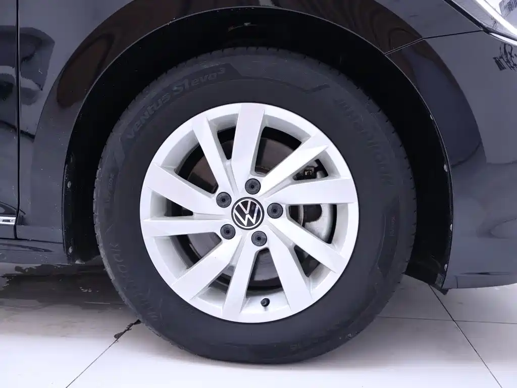 Volkswagen Passat — фото 6