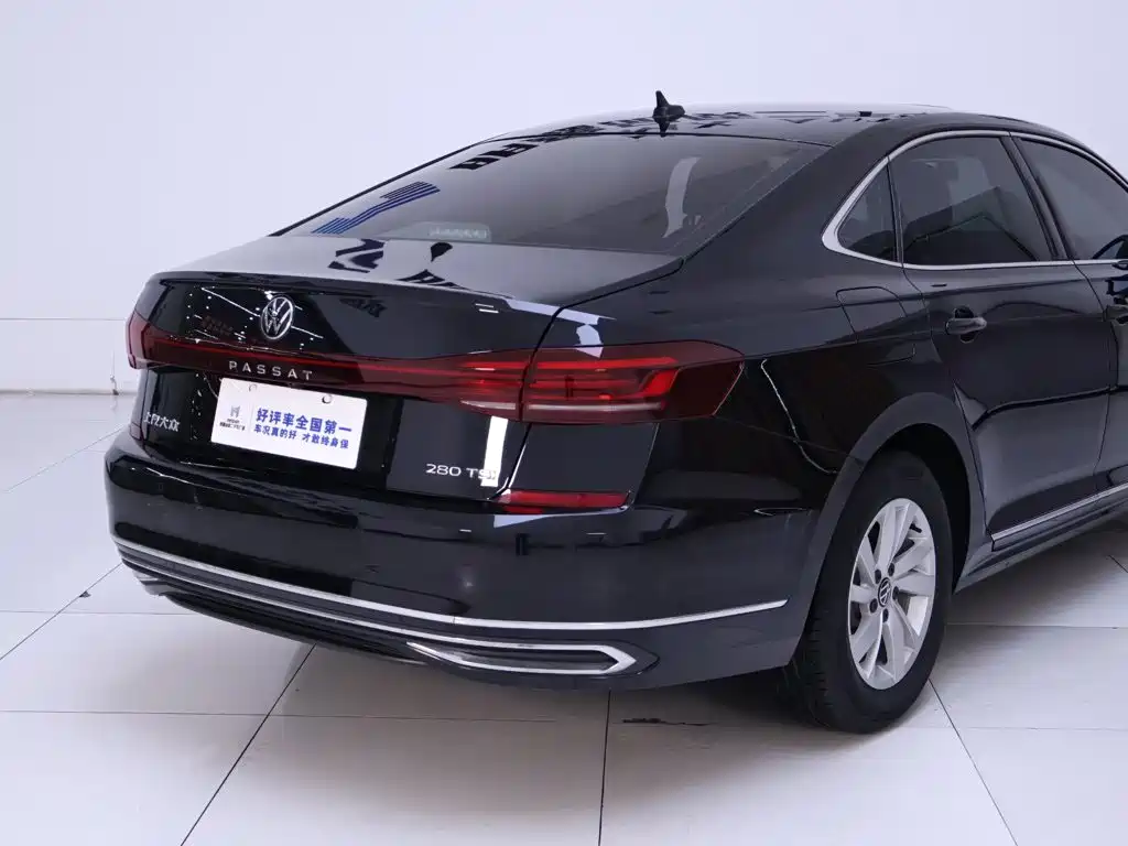 Volkswagen Passat — фото 8