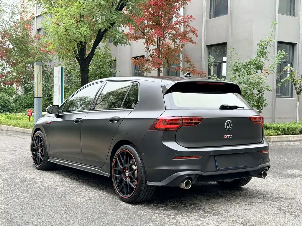 Volkswagen Golf GTI — фото 9