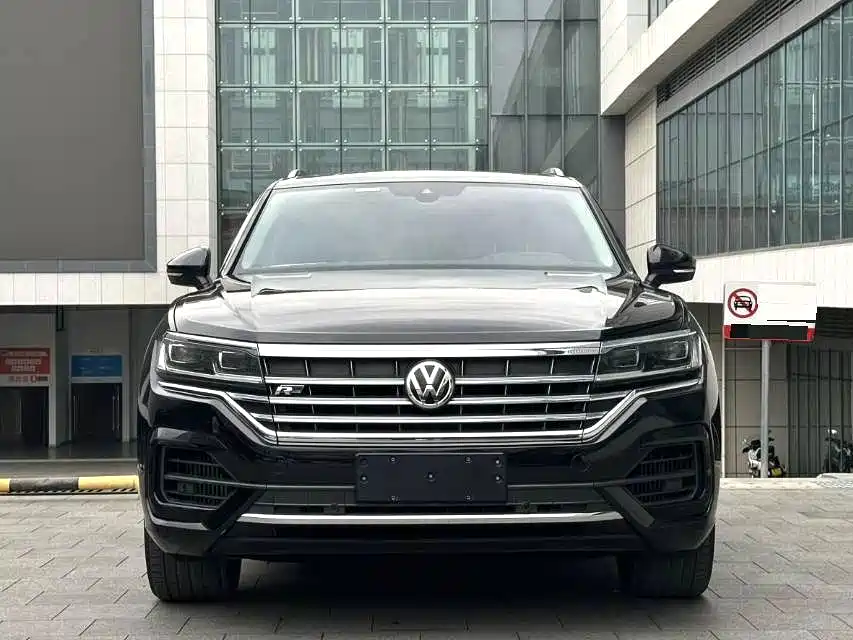 Volkswagen Touareg — фото 2