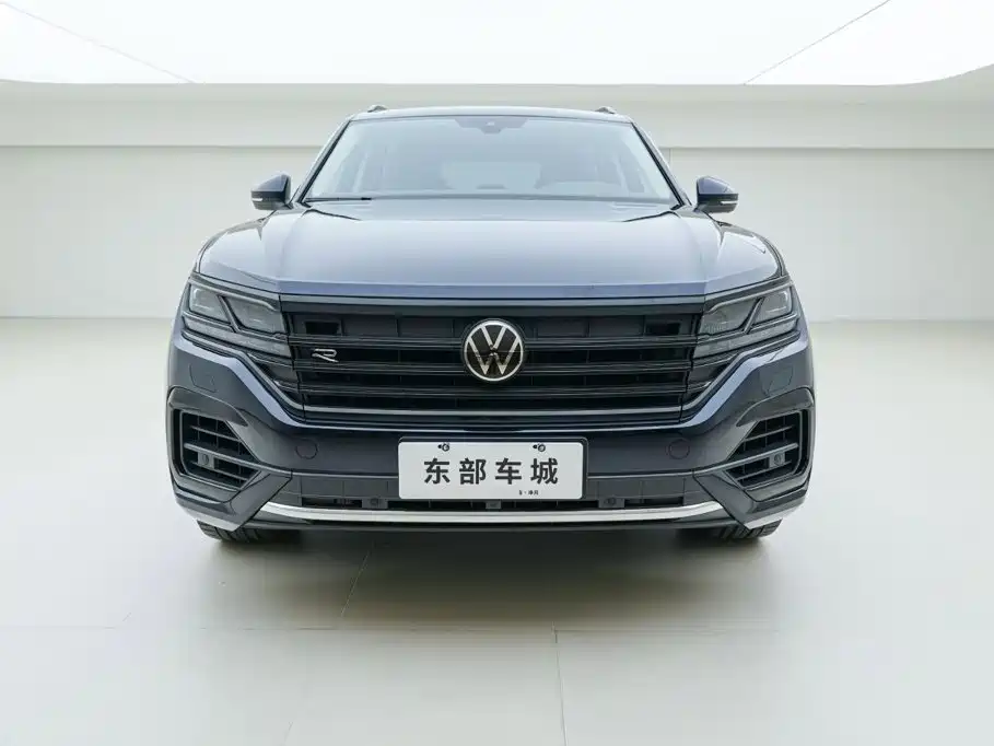 Volkswagen Touareg — фото 2