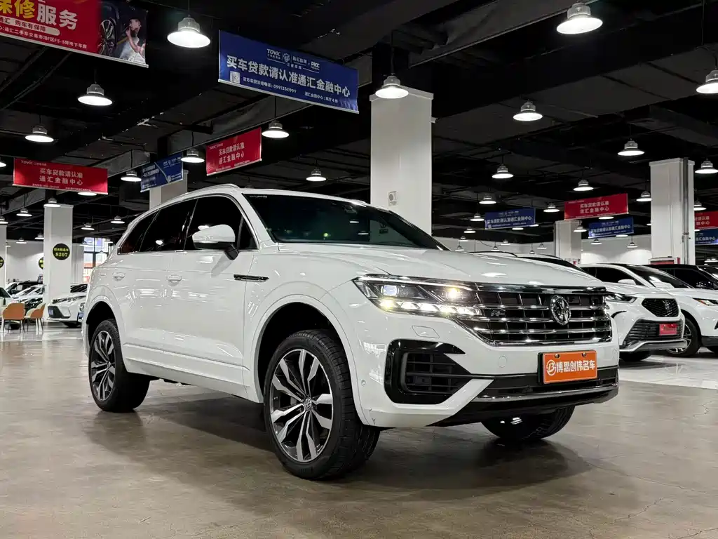 Volkswagen Touareg — фото 3