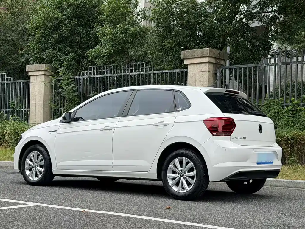 Volkswagen Polo — фото 3