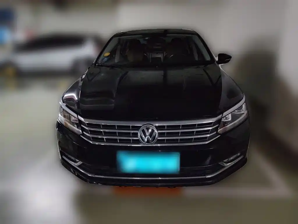 Volkswagen Passat — фото 23