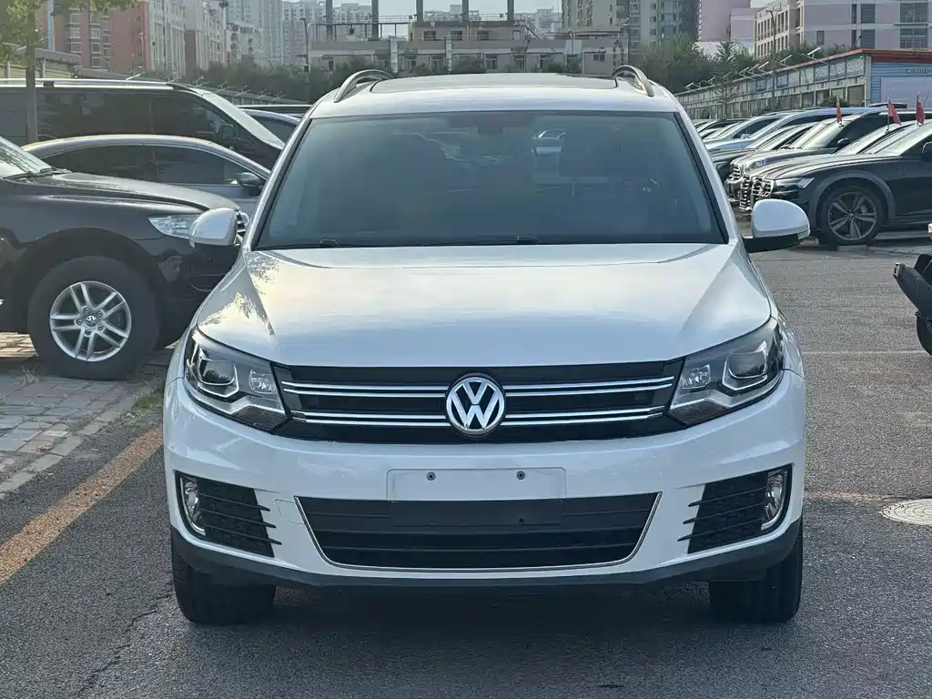 Volkswagen Tiguan — фото 2