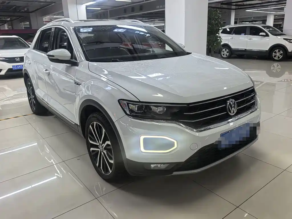 Volkswagen T-Roc — фото 3