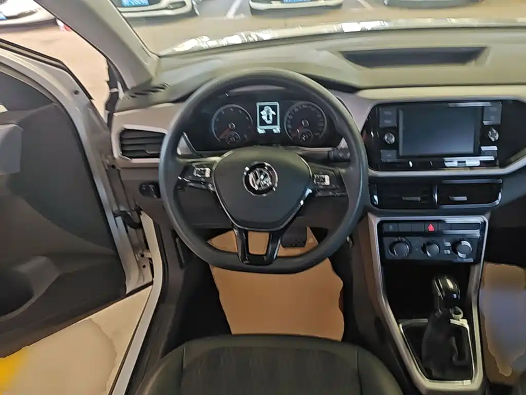 Volkswagen T-Cross — фото 11